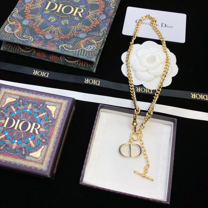 ch**an D*or necklaces
